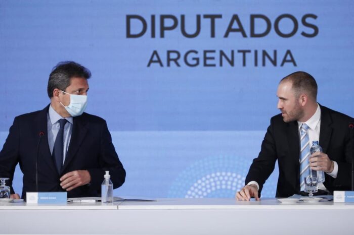 El blooper de Martín Guzmán en la presentación del Presupuesto: "Yo también puedo sarasear hasta que esté"