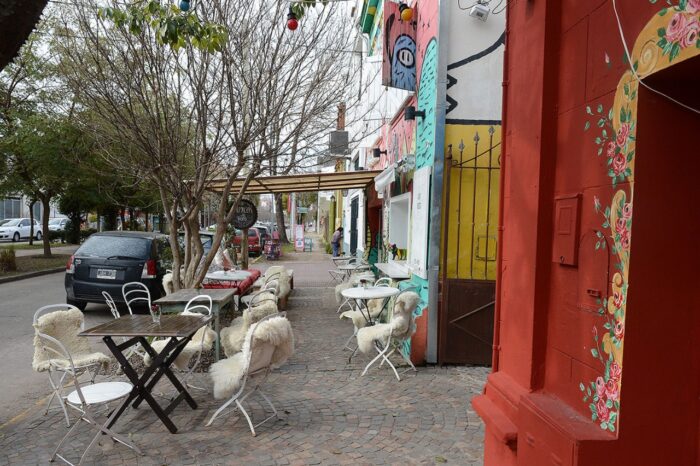 A partir de este fin de semana, se habilitan en Tigre bares y restaurantes con mesas al aire libre