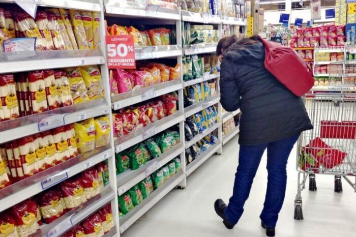 Las ventas minoristas cayeron un 10,1 por ciento según CAME