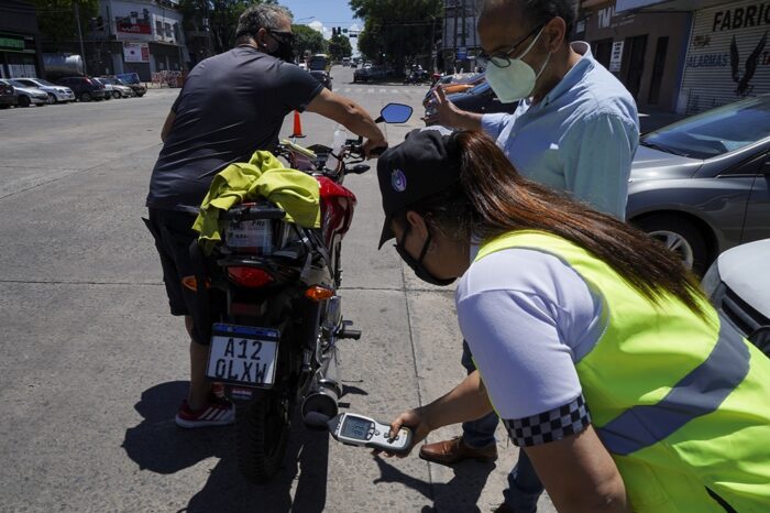 Retienen motos en Vicente López que exceden el límite de ruido permitido en sus caños de escape