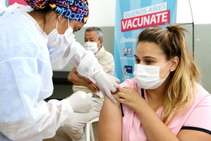 Comenzó en Pilar la vacunación a mayores de 60 años y adultos con enfermedades de riesgo