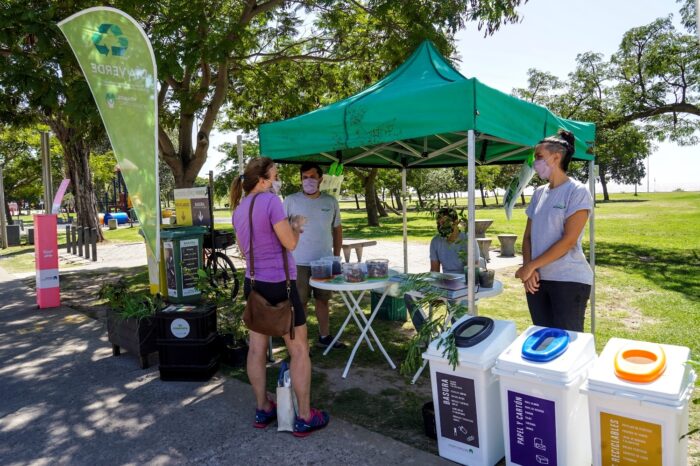 Realizan una jornada de concientización ambiental en el Paseo de la Costa