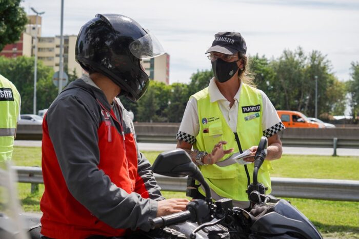 Avanza el control vehicular de motos y vehículos en Vicente López