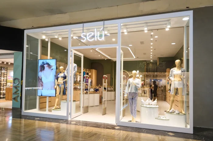 Selú presentó su local remodelado en el Unicenter Shopping
