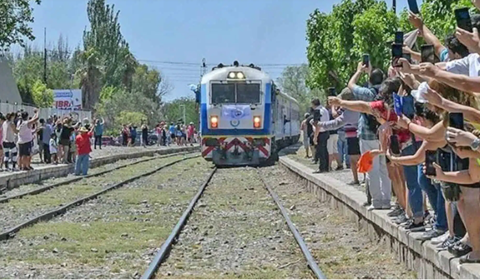 Confirman que desde abril volverá el tren a Mendoza con Pilar entre sus paradas